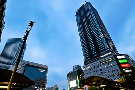広島駅南口駅前の高層ビル
