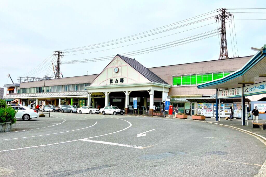 JR松山駅駅舎