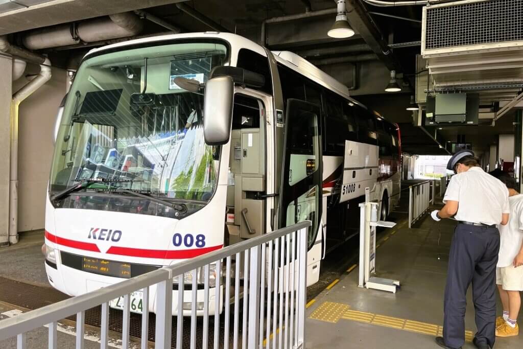 松本バスターミナル・アルピコプラザの高速バス