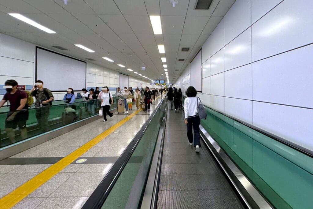 空港鉄道地下鉄ソウル駅乗換