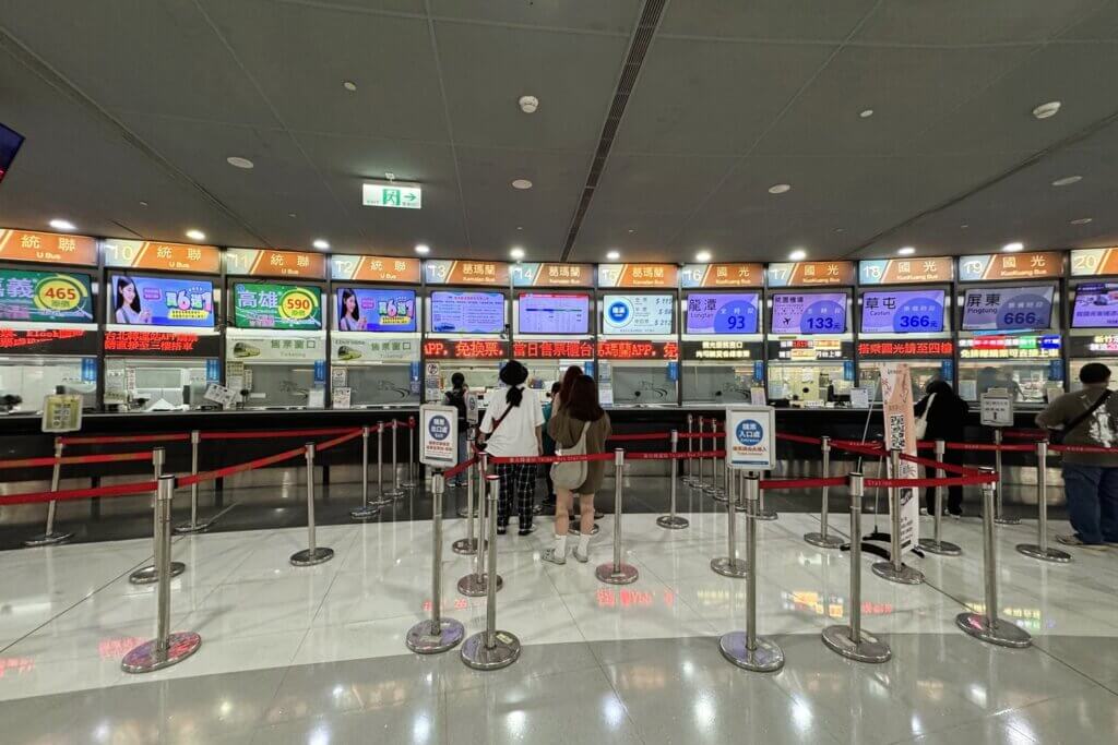 台北バスターミナル（台北転運站）チケットカウンター