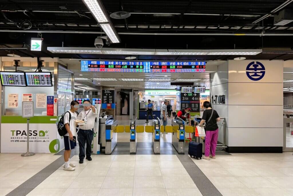 台鉄台北駅