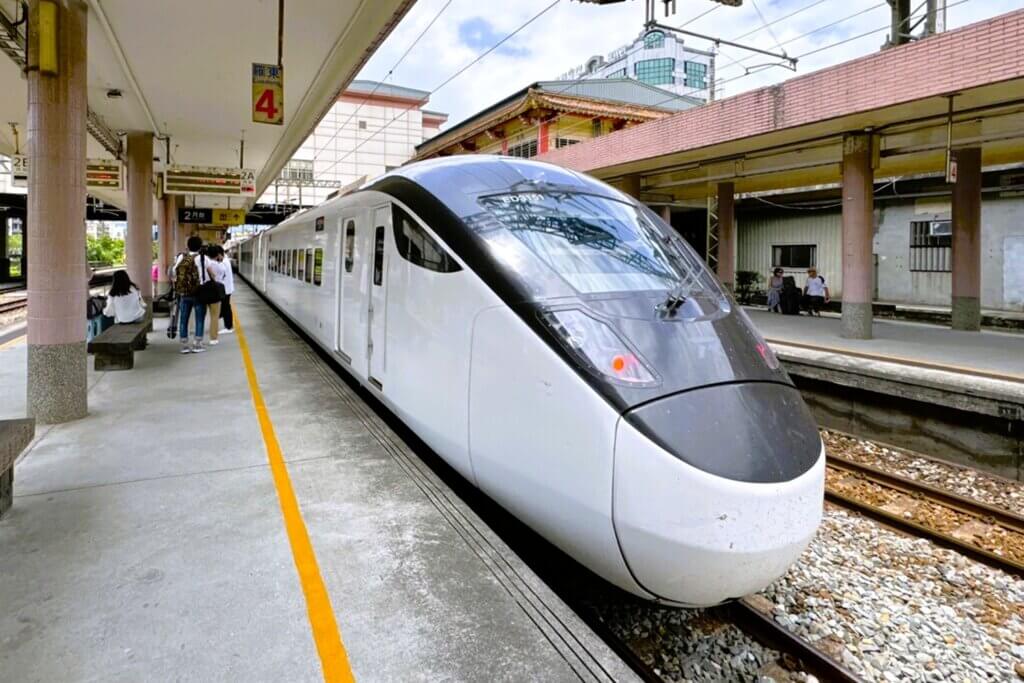 自強3000型（EMU3000）