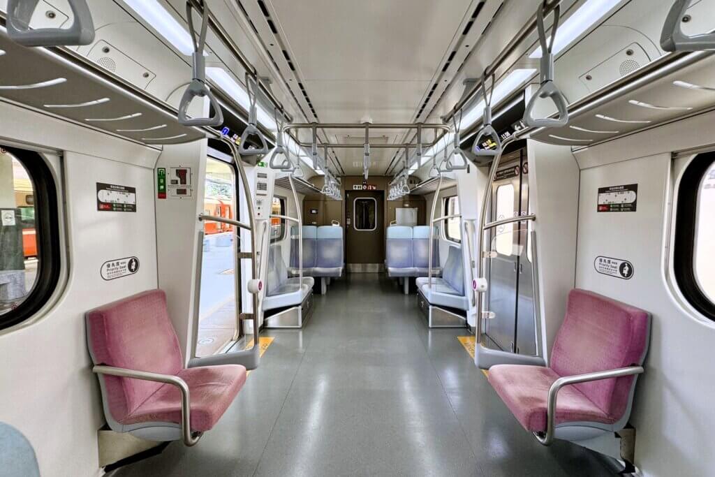 EMU900型電車