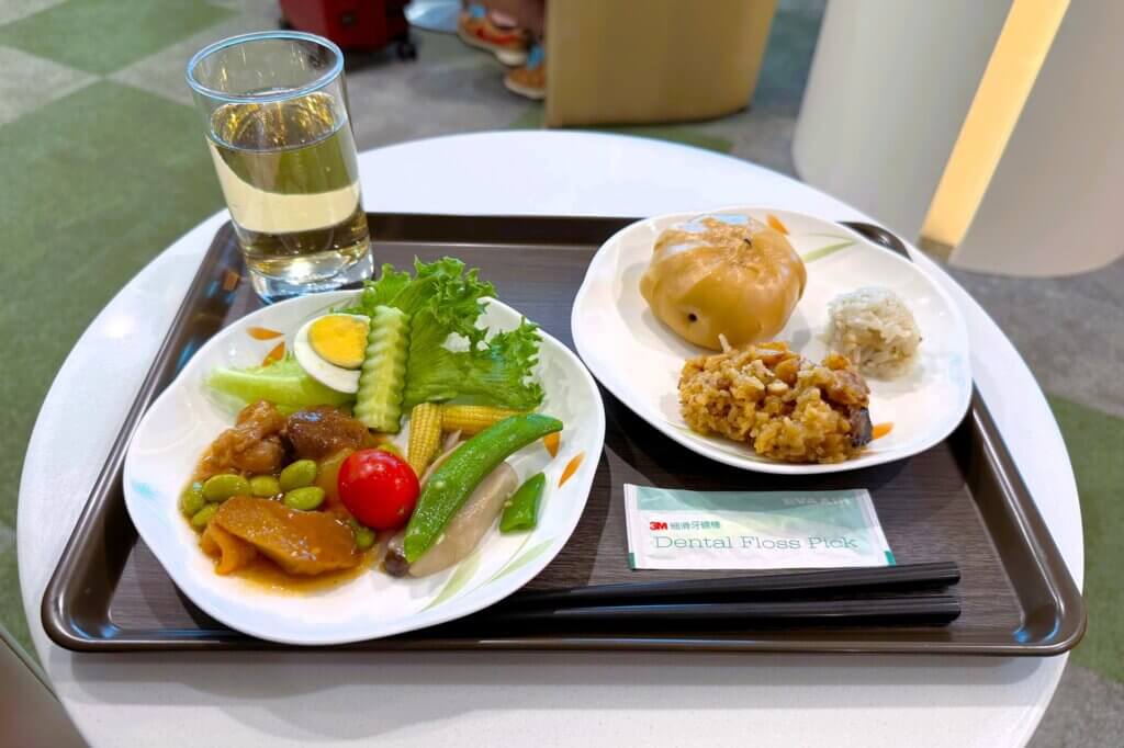 桃園空港T2 Infinity Lounge