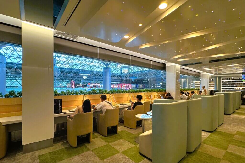 桃園空港T2 Infinity Lounge