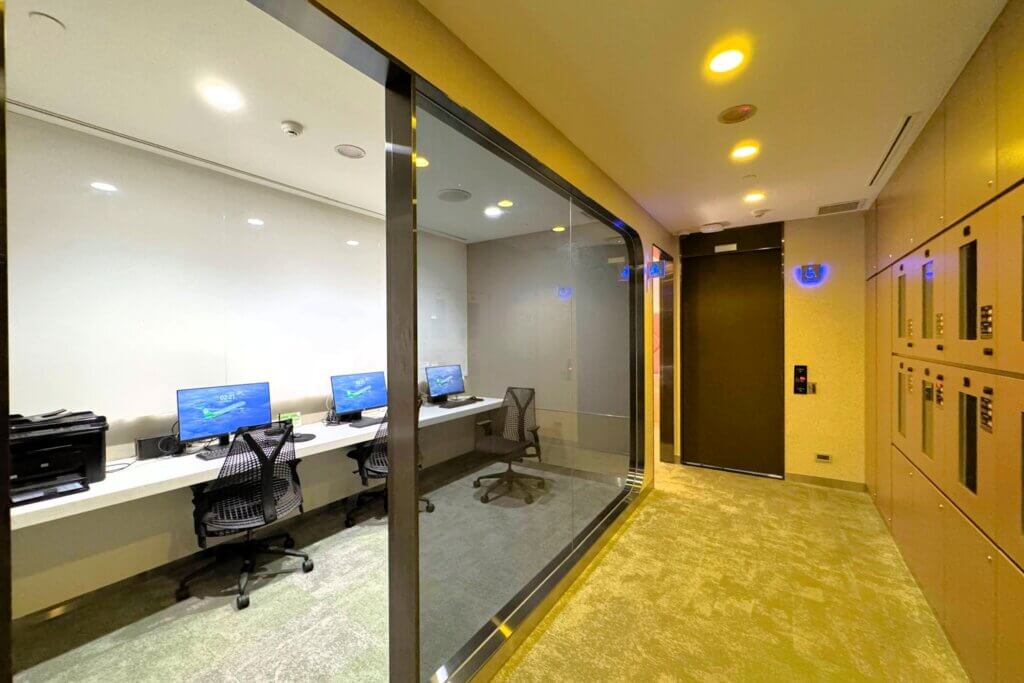 桃園空港T2 Infinity Lounge