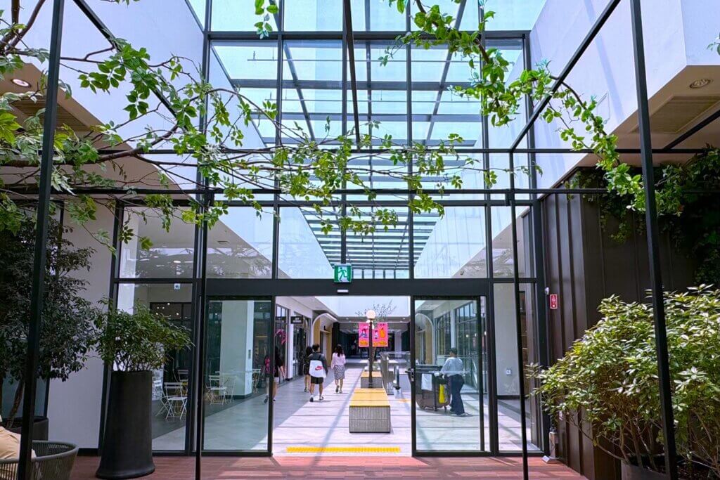 現代プレミアムアウトレット 松島店