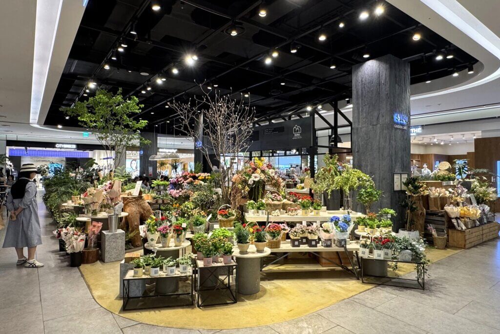 現代プレミアムアウトレット 松島店