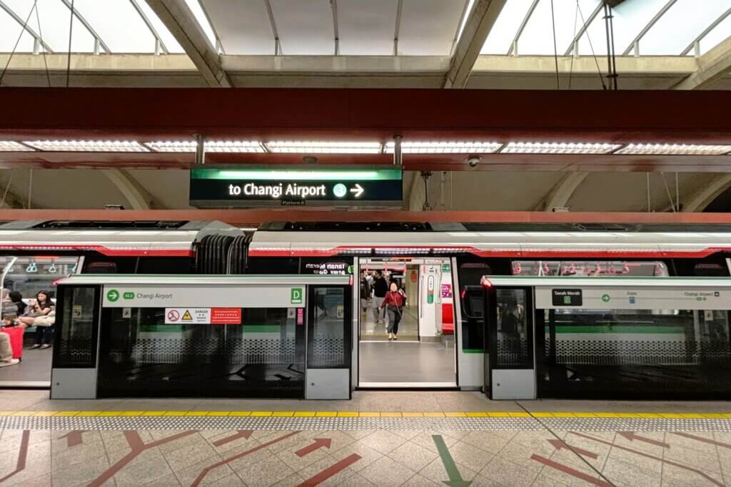 タナメラ（Tanah Merah）駅