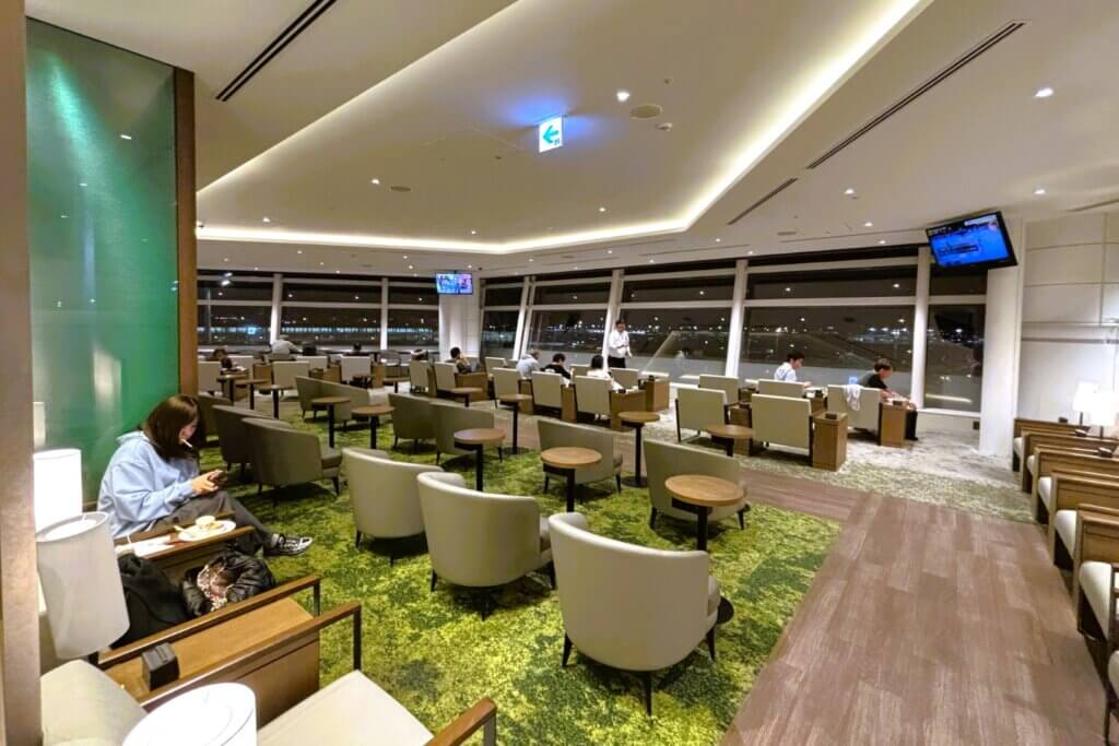 羽田空港〈T3〉TIATラウンジ