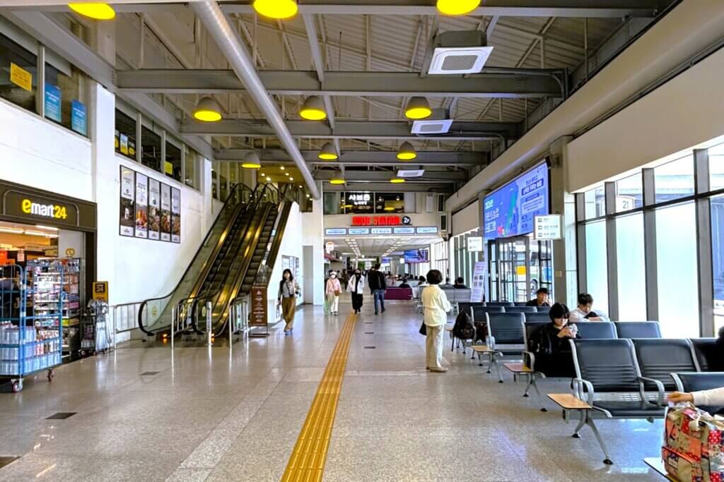 ソウル高速バスターミナル（嶺東線）