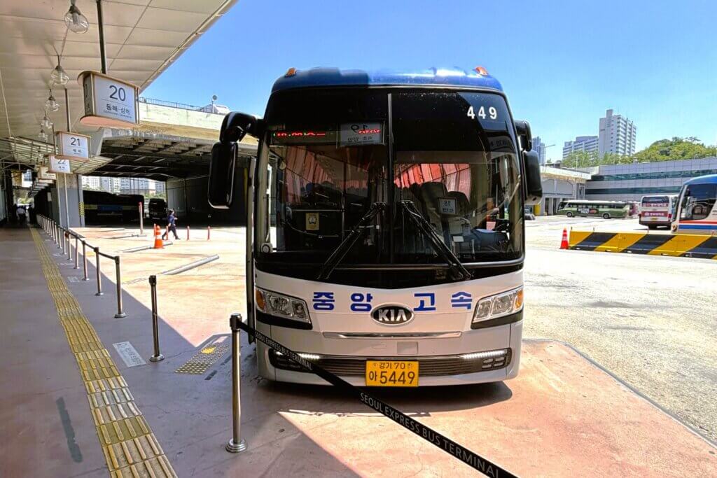 ソウル高速バスターミナル（京釜線・嶺東線）
