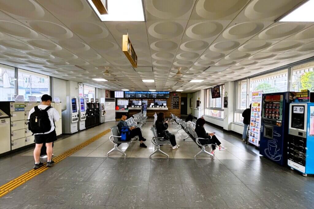 束草市外バスターミナル
