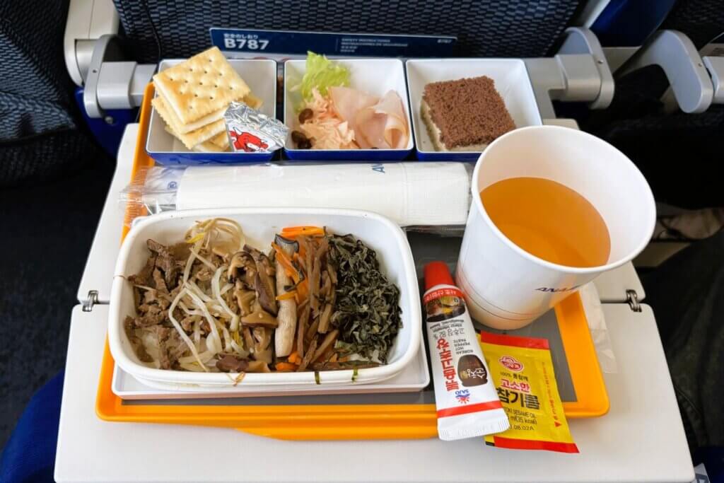 ANAエコノミークラス機内食